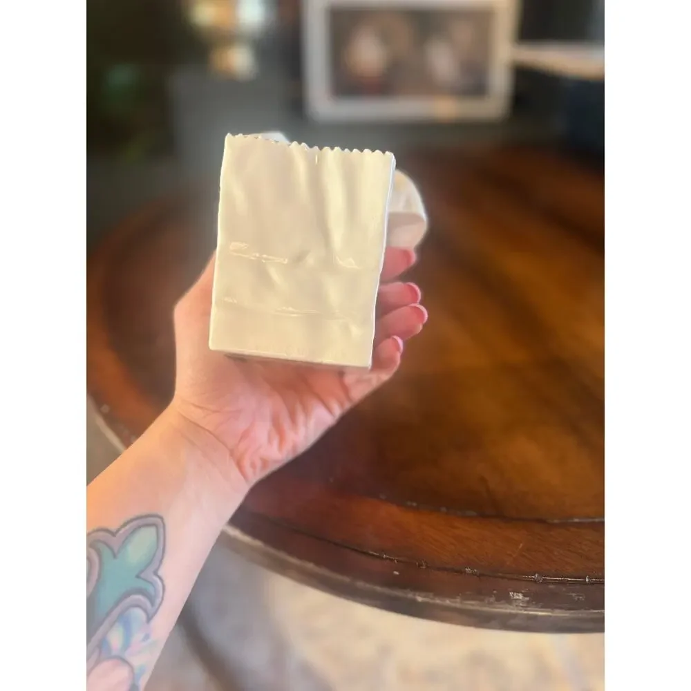 Vintage Ceramic Bunny Container – Whimsical Easter Rabbit – Pink & Blue - Picture 5 of 6